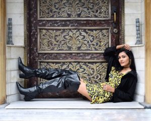 Know About Aashna Malani. A Fashion, Lifestyle and Travel Blogger